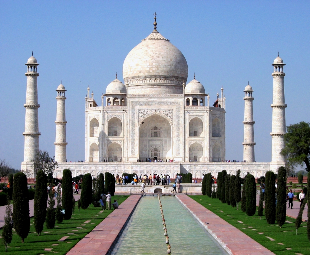 Tour in New Delhi Capital City of India - The Golden Scope