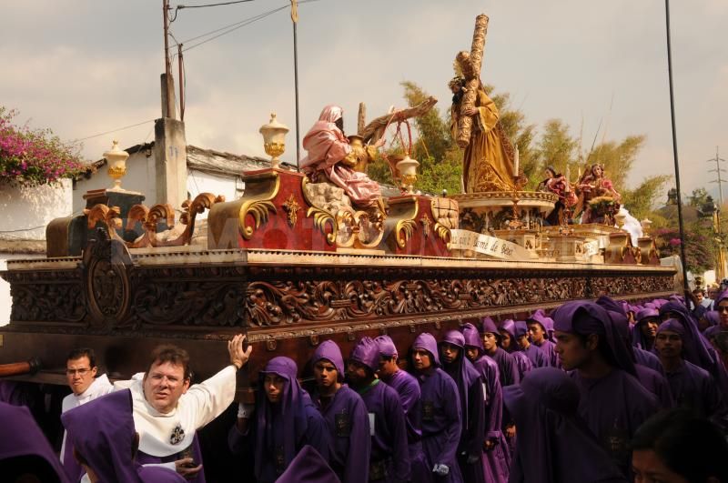 1279039676-holy-week-semana-santa-in-antigua-guatemala_49186 - The ...