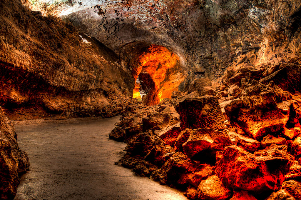 lanzarote caves tour