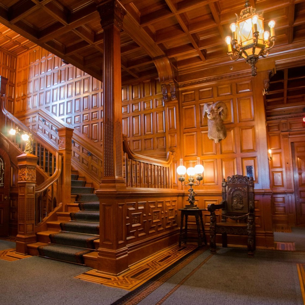 The Craigdarroch Castle (Canada) - The Golden Scope