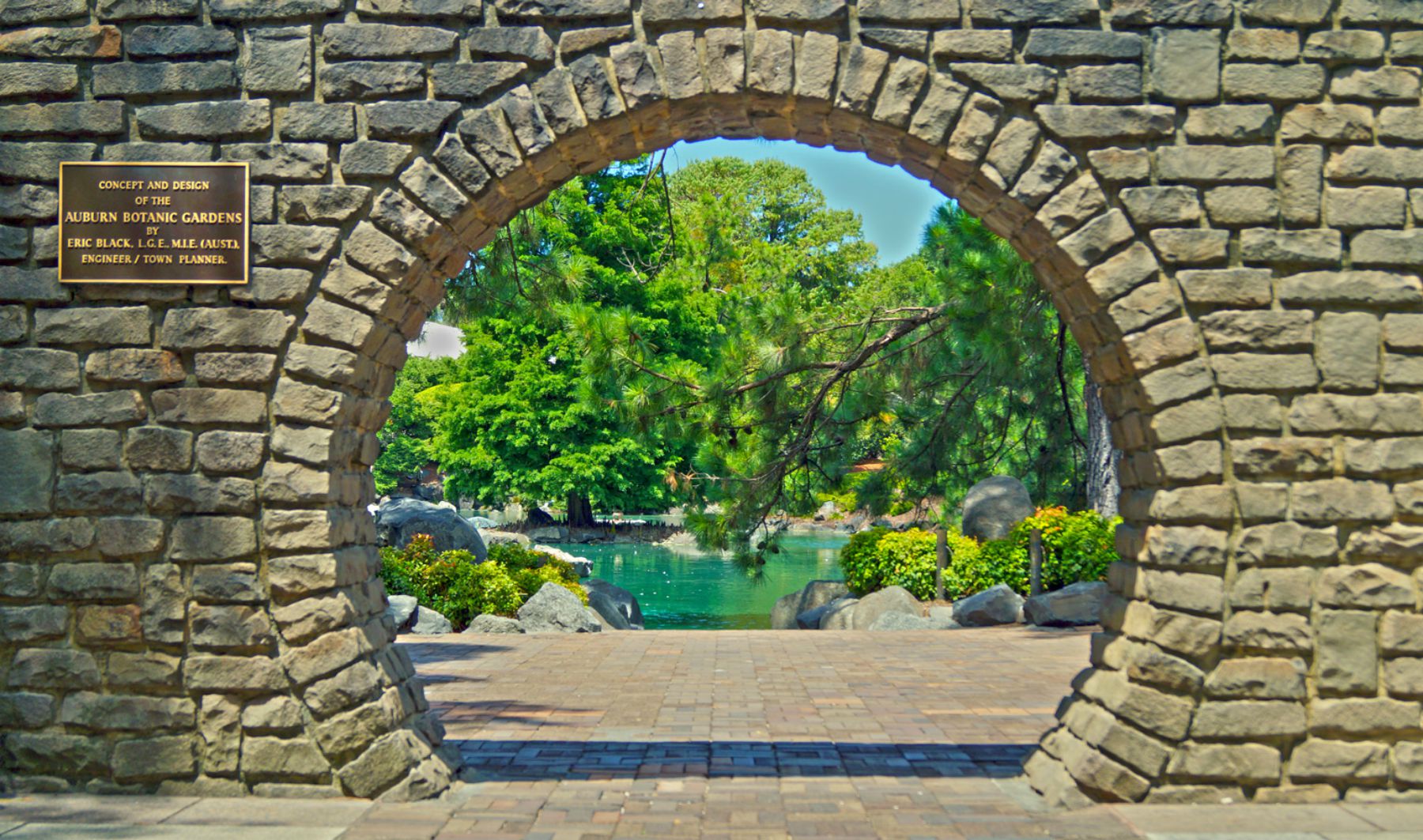 Auburn Botanical Gardens (Australia) The Golden Scope