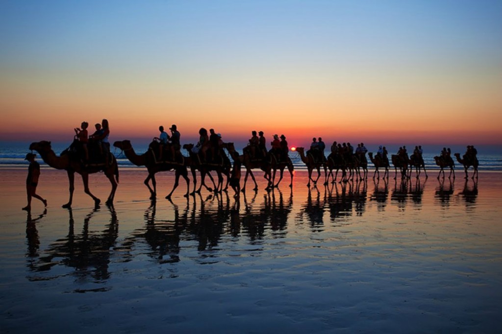 Cable Beach, a paradise of colors - The Golden Scope